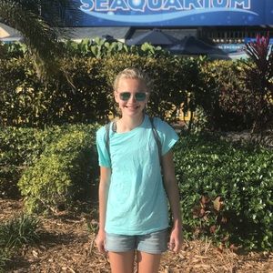 Meet your Posher, Lily